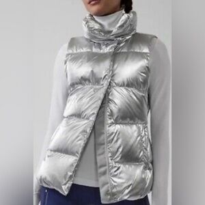 Athleta Down Puffer Vest in Silver Metallic. Stylish Layer. SZ Small Petite